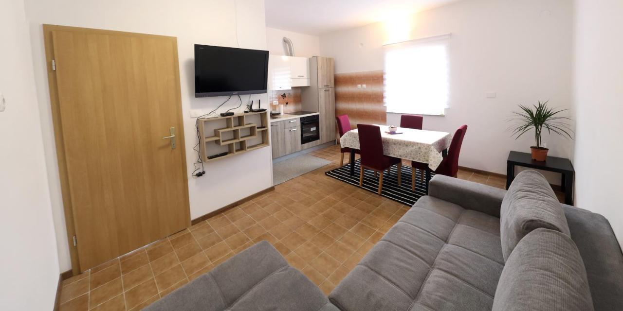 Ferienwohnung Veline Koper Exterior foto